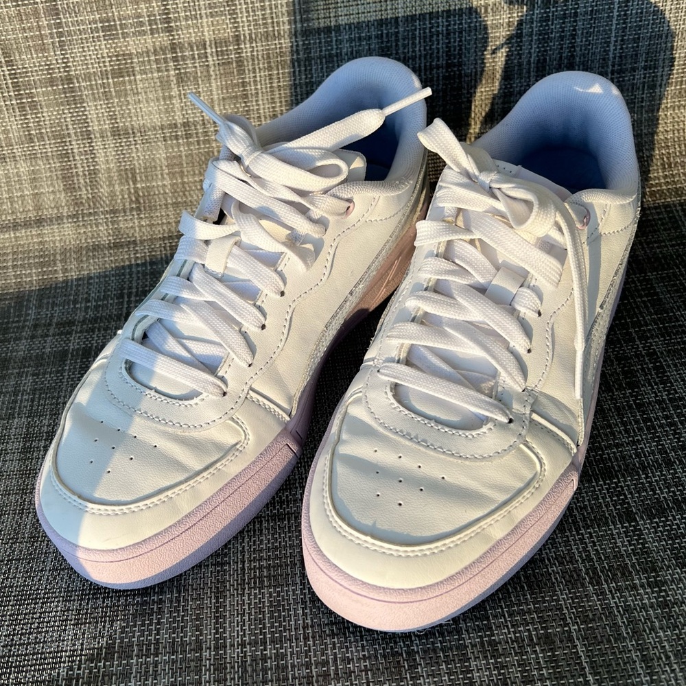Puma Skye - White Sneakers with Purple Sole